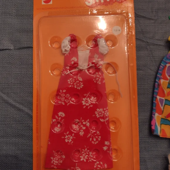 Doll Clothing & Accessories Set - Mixed Bright Colors - Picture 7 of 13